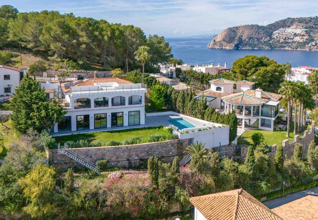 Villa à La Herradura - Stunning 4 bed villa with private pool and views